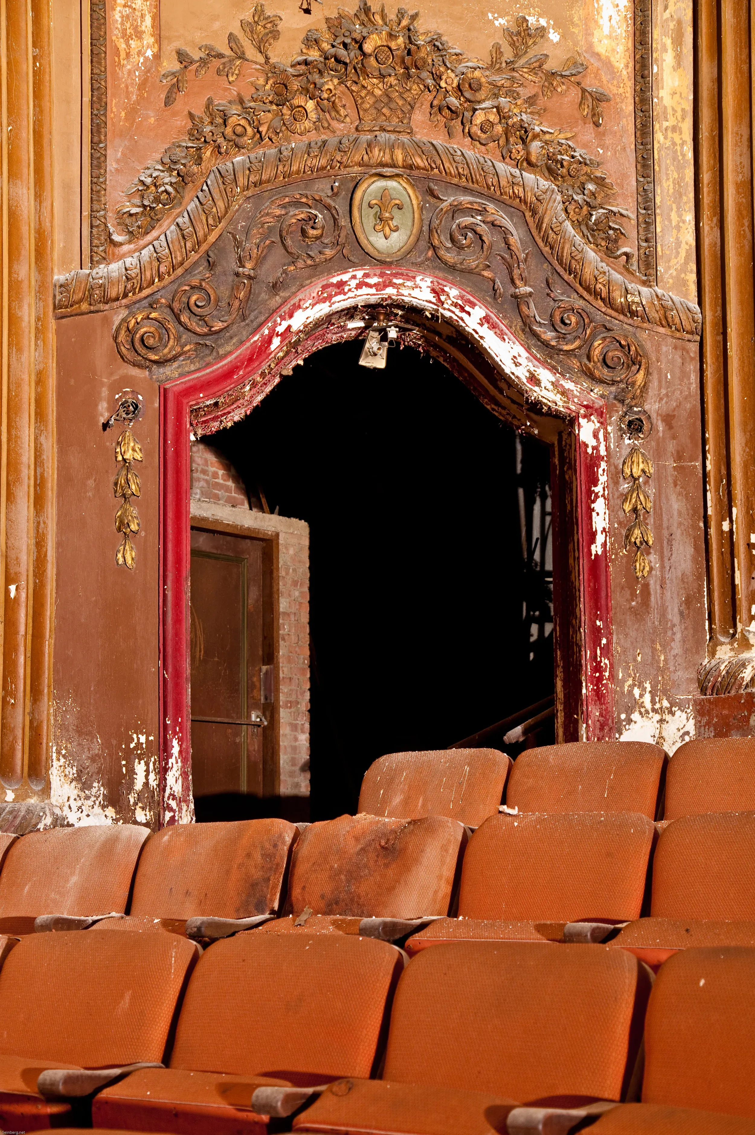 Kings Theatre entrance hall
