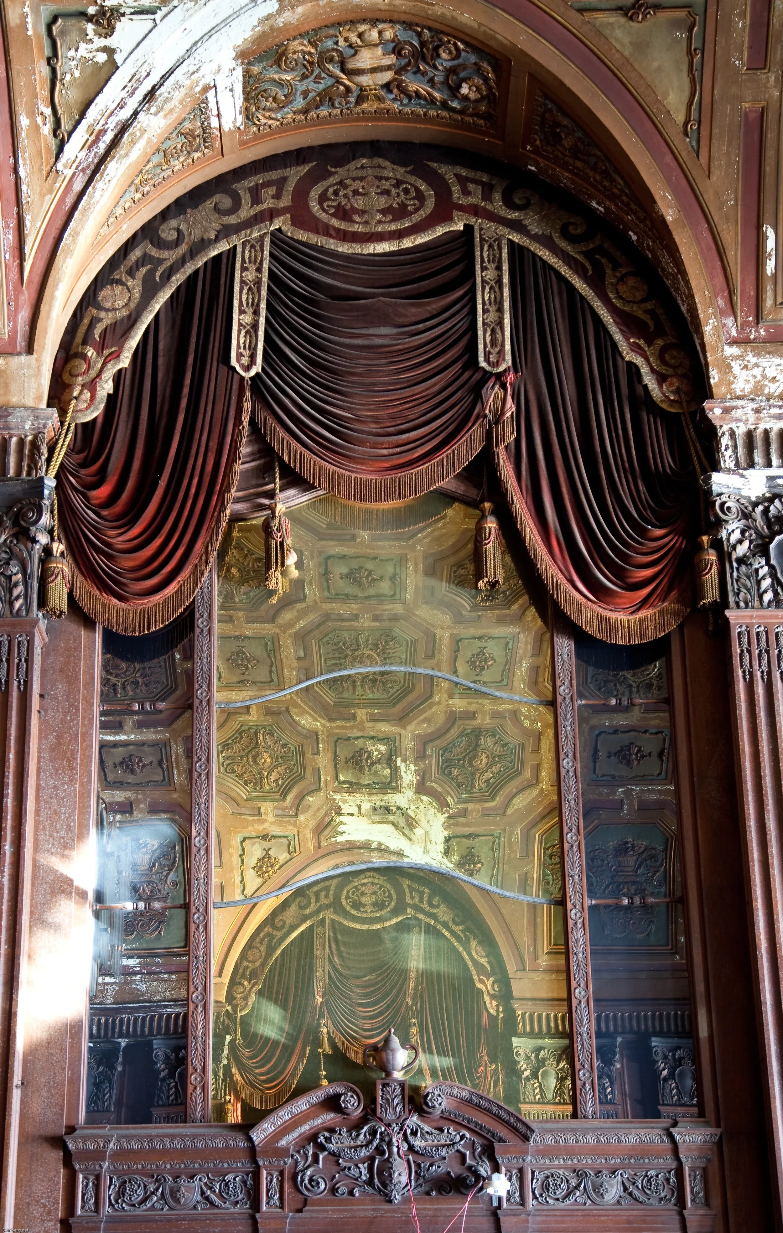 Kings Theatre decorative arch